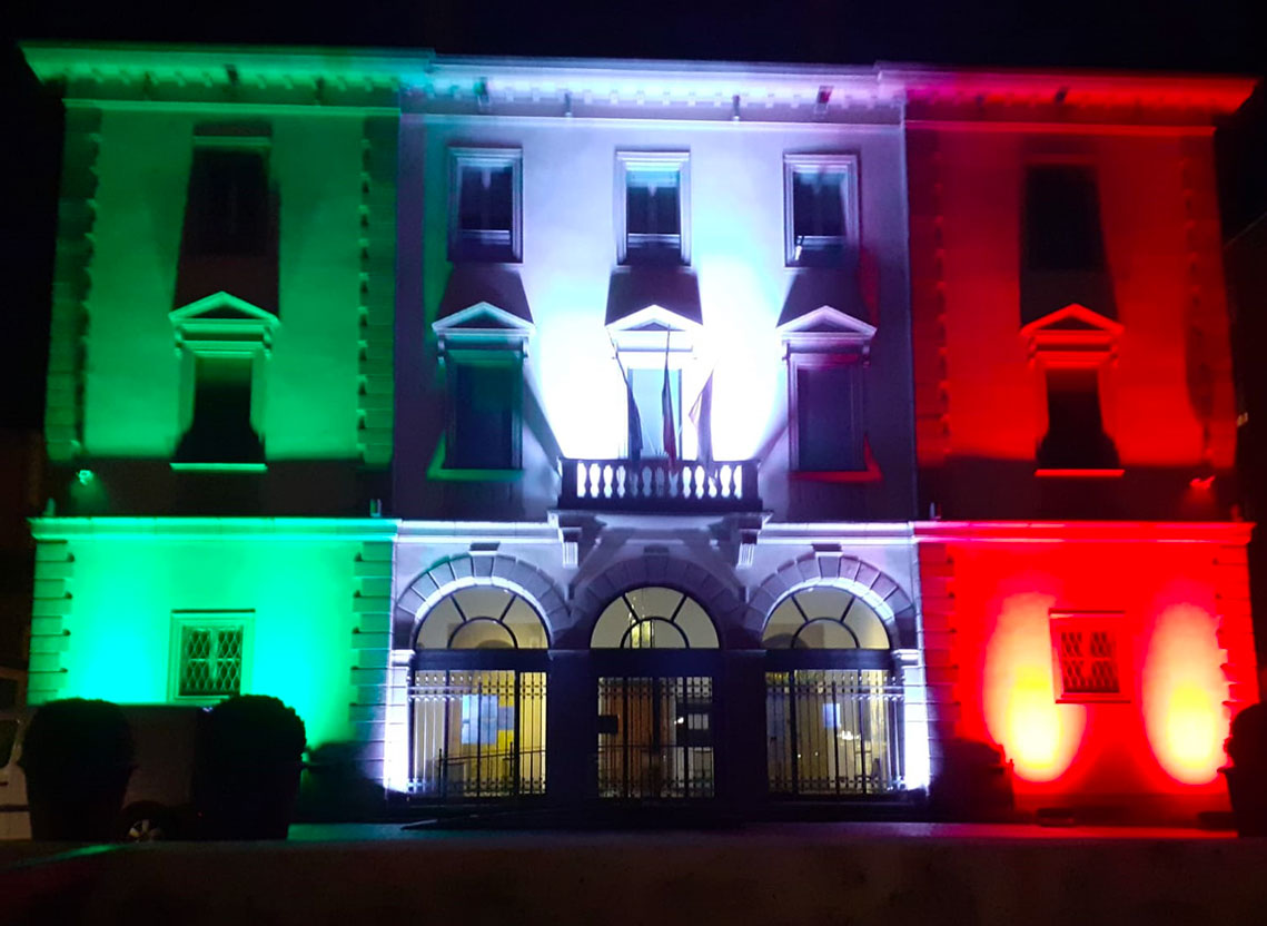 luminarie-tricolore-municipio.jpg